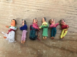 Set Lot 6 Small Tiny Handmade Folk Art Guatemalan Worry Dolls w Small Box  - £19.65 GBP