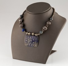 Ancien Argent Perlé Collier Avec Lapis Accents Et Émail Pendentif - $845.33 CAD