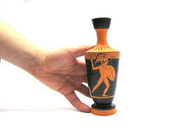 Attic red figure lekythos with a warrior from MET, Greek vase - £53.28 GBP