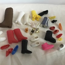 Vtg Lot Of 31 Mixed Match Shoes, high heel, Boots &amp; More, For Barbie &amp; Ken Doll - £11.75 GBP