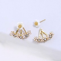 Korean Fashion Daisies Stud Earrings Temperament Simple Flower Double Sided Earr - £10.33 GBP