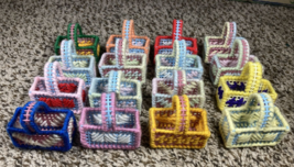 Plastic Canvas Yarn Pattern Miniature Easter Baskets Handmade Set - £15.81 GBP