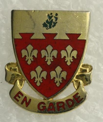 Vintage US Military DUI Pin 77th Field Artillery Bn EN GARDE NS Meyer In... - $8.87