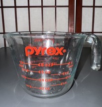 Pyrex 1 Cup Glass Measuring Cup Red Lettering Open Handle - £8.95 GBP