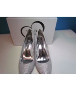 NIB 143 Girl Silver Metallic Sparkle Classic High Heel Pump 085M - £10.59 GBP