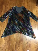 SLINKY BRAND MULTI-COLOR GEOMETRIC DESIGN SHINY 3/4 SLEEVE TOP SIZE XL - $18.00