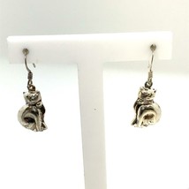 Vintage Signed Sterling Silver Detailed Sitting Kitty Cat Dangle Hook Earrings - £30.16 GBP