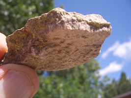 URANINITE URANIUM ROCK  GRANTS NM     28,000.CPM  8.3 oz.  $24.00 +$12.8... - $32.85 CAD