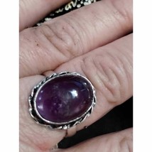 Exquisite amethyst ring with silver lining size 7 - £21.77 GBP