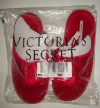 New Victoria&#39;s Secret Women&#39;s Red Velvet with Pom Pom Slippers L 9/10 - £23.34 GBP