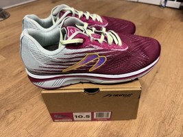 Newton Motion 12 Running Shoes size Women 10.5 - $79.48