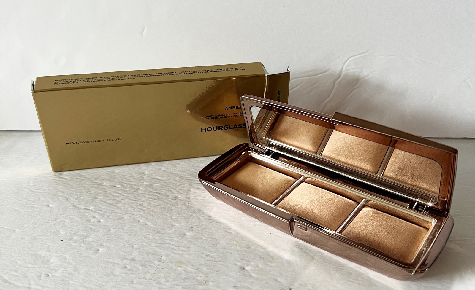 Primary image for Hourglass ambient lighting palette vollume II .10oz/3g Boxed