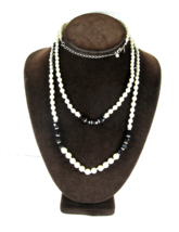 1 1/2 Strand Black &amp; White Beaded Necklace Vintage Nrt Graduated Beads 32&quot; - £15.73 GBP