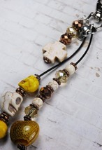 Skull Beaded Howlite Crystal Day of the Dead Purse Charm Keychain Yellow White - £13.22 GBP