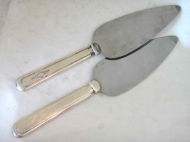 Antique Wb Williams Bros. Hammered Silverplate Flatware 2 Cake Servers - £19.40 GBP