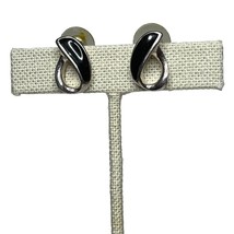 Vintage Trifari Silver-Tone &amp; Black Enamel Stud Post Earrings - $221.44 MXN
