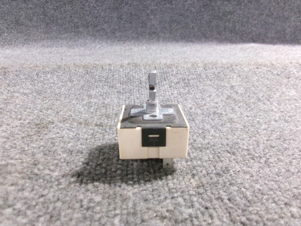 318369615 FRIGIDAIRE RANGE OVEN INFINITE SWITCH - $35.00