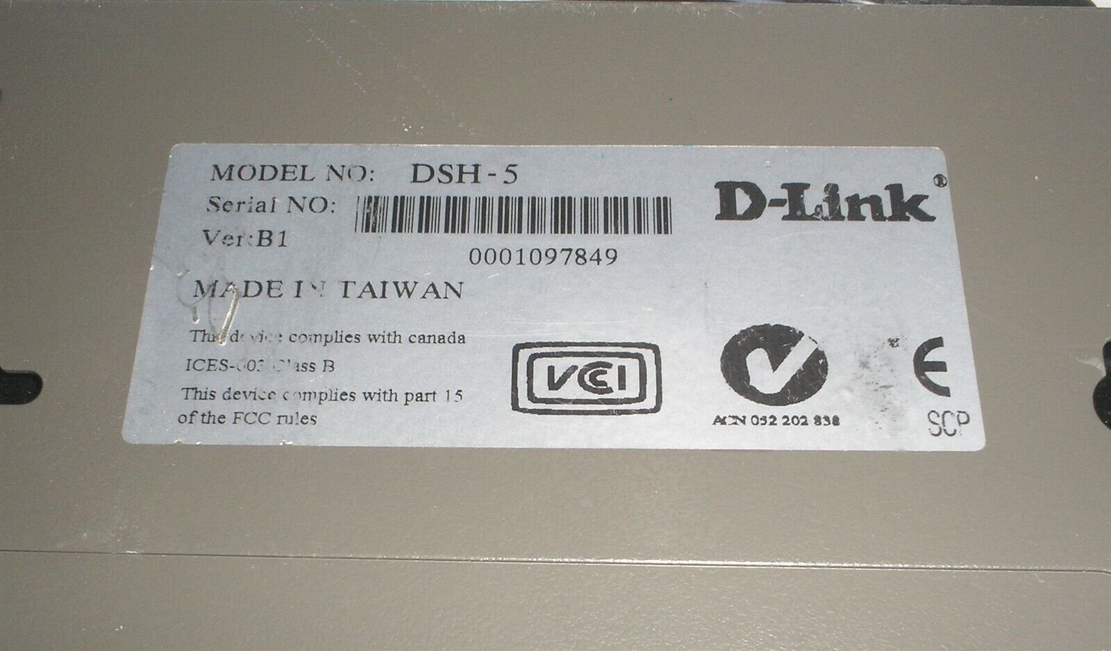 Primary image for D-Link DSH-5 Dual Speed SOHO Hub w Switch 10/100 *No Power Supply*