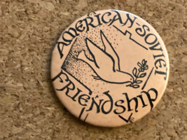 Vintage American-Soviet Friendship Peace Dove Olive Branch Pinback Pin 2... - $6.90