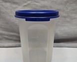 Vintage Tupperware Container 15 Oz 1606-25, Blue Lid 1607-3 - $5.69