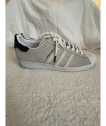 Authenticity Guarantee

adidas Superstar &#39;Snakeskin Chalk White&#39; FV2822 ... - $1,499.86 MXN