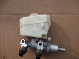 2001-05 BMW 325i Convertible Master Cylinder with Reservior Tank - $52.19