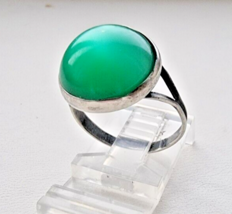 VINTAGE 925 STERLING SILVER ROUND 16mm. GREEN CHRYSOBERYL RING SIZE 8.5 - $523.39 MXN