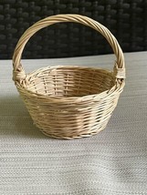 Small Woven Basket With Handle 5” Home Decor Country Cabin Gathering Basket - £6.72 GBP