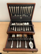 Vtg Pacific Silvercloth Community 65 Pc Silver Plated Flatware w/Wooden Chest - £84.19 GBP