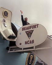 President Ronald Reagan exits Air Force One in MCAS Beaufort SC Photo Print - £6.91 GBP+