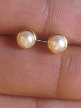 Natural pearl stud in 14 gold - £118.14 GBP