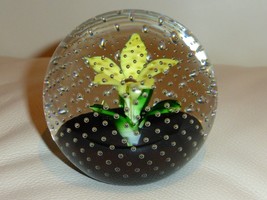 Caithness Paperweight Flower in The Rain, Scotland - £38.77 GBP