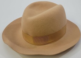 AP) Vintage Astre Bloomingdale&#39;s Beige 100% Wool Lady Women&#39;s Hat Made In USA - £15.85 GBP