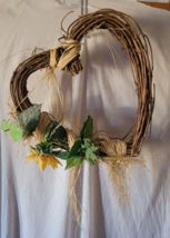 18&quot;Wx18&quot;L Sunflower Wreath Heart Shape Inside Outside Spring Woven Decorative - £12.81 GBP
