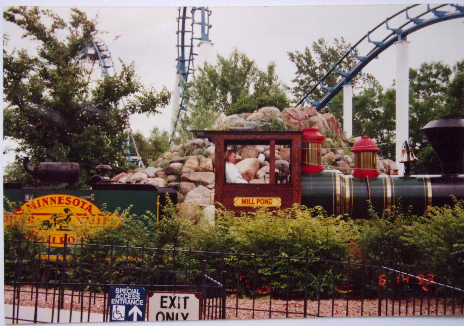 Vintage Mill Pond Railroad at Valley Fair Shakopee MN Color Photo 1993 - $1.99