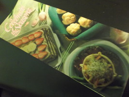 Betty Crocker Pie Crust Celebrate The Seasons Fold Out Recipes 1989 - $8.00