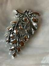 Estate Silvertone Grapes Hanging from Stem with Large Leaf Pin Brooch – - £8.30 GBP