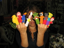 500 Finger puppets, handknitted in Peru,whoelsale - $275.00