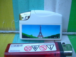 Cute Baide Refillable Plastic Gas Lighter For Collection Paris Tower Eiffel - $11.86