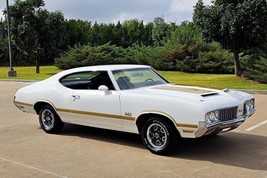 1970 Oldsmobile 4-4-2 W-30 white - brwn  | 24x36 inch poster | classic car - £17.66 GBP