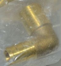 CB Supplies NLCBXE33MC Lead Free Brass Insert Fitting 1/2 Pex Male 90 Elbow image 3