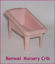 Renwal Pink  Nursery Crib  Hard Plastic  Dollhouse Furniture - £8.38 GBP