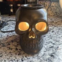 Gothic Spooky BLACK SKULL Electric Oil Wax Tart Fragrance Warmer Hallowe... - $27.79 CAD