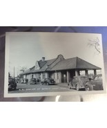 Vintage postcard R R Station Detroit Lakes Minn Railroad Depot Street scene - $755.65 MXN
