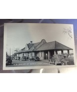 Vintage postcard R R Station Detroit Lakes Minn Railroad Depot Street scene - £31.26 GBP