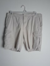 Woolrich Khaki Cargo Shorts Mens Size 36x10 - $18.09