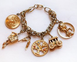 Chunky Vintage Charm Bracelet Carriage Cat in Boot Tree Skis Cuckoo Clock Love - £39.56 GBP
