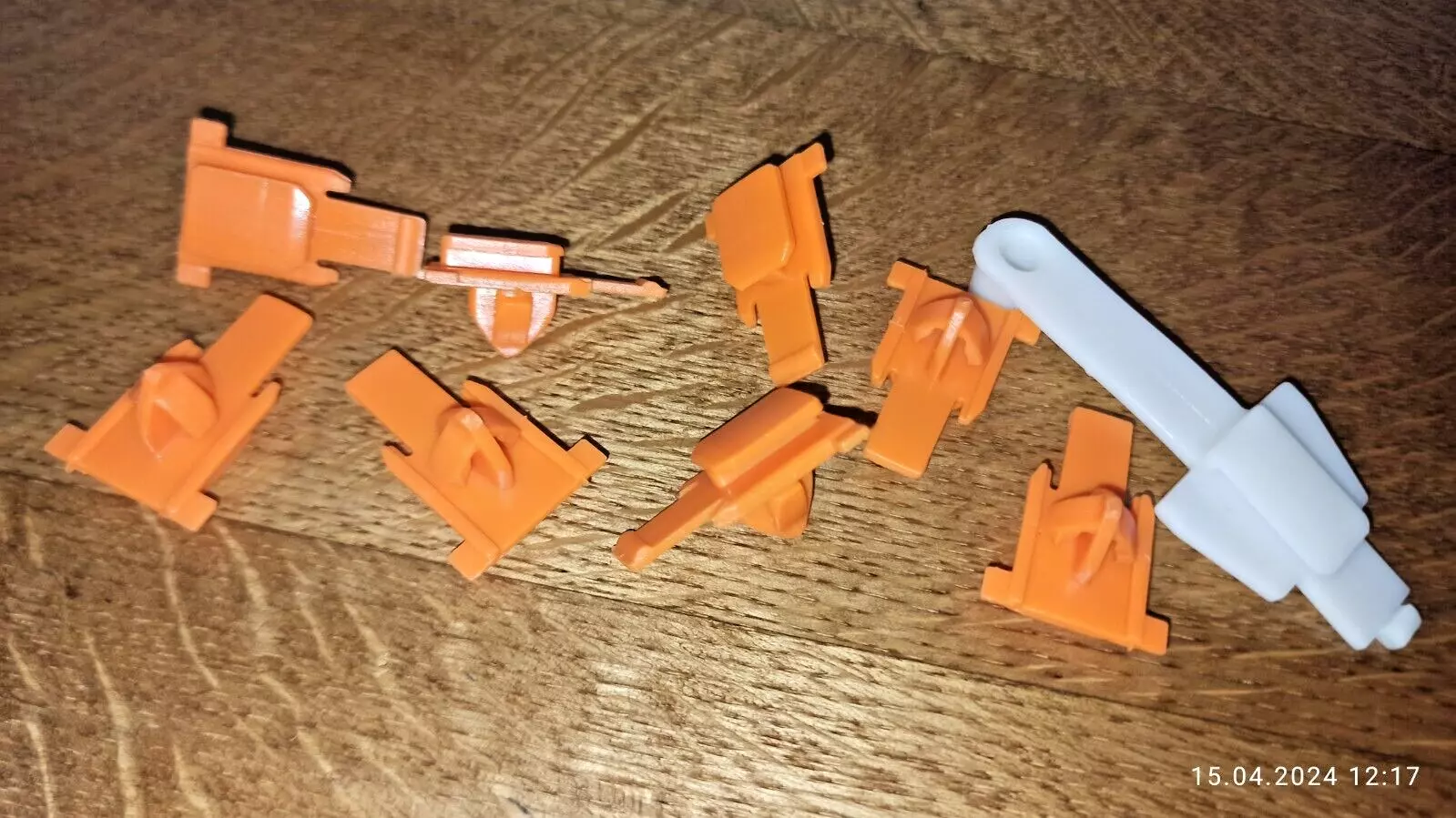 Audi Q7 07-15 Rear door moulding clips (9pcs) - $93.64 CAD