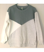 Green Tea sweatshirt size M women long sleeve green, white &amp; gray, color... - £7.98 GBP