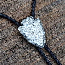 Arrowhead Bolo Tie - Four Bolo Tip Options - €25,87 EUR